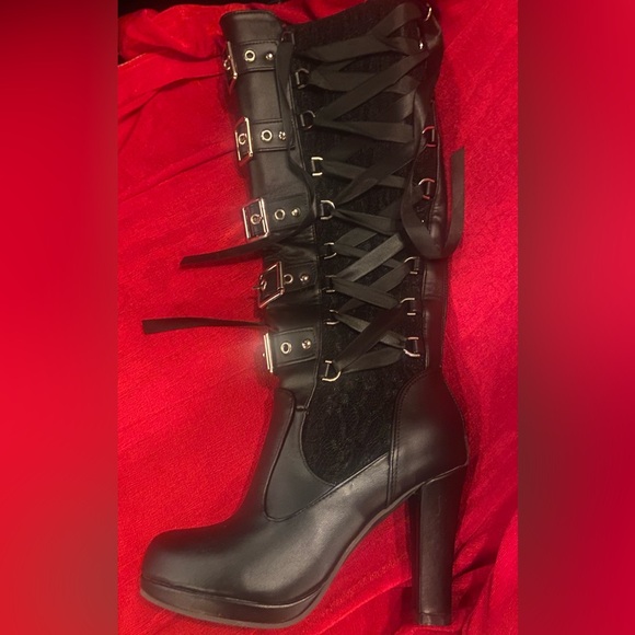 Fairsoma Womens Black Lace-Up 4” Heeled Boots w/ non slip sole & buckle accents - Picture 6 of 8